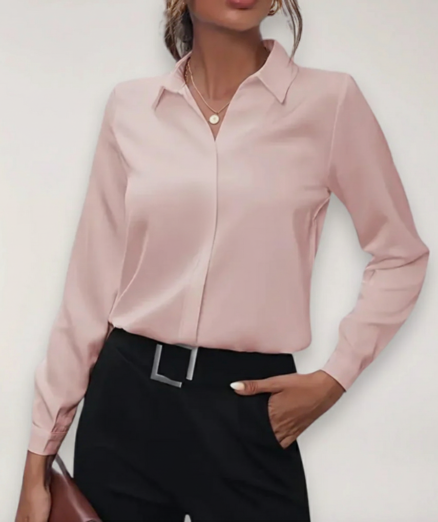 Blusa de mujer elegante abotonada para trabajo y uso diario