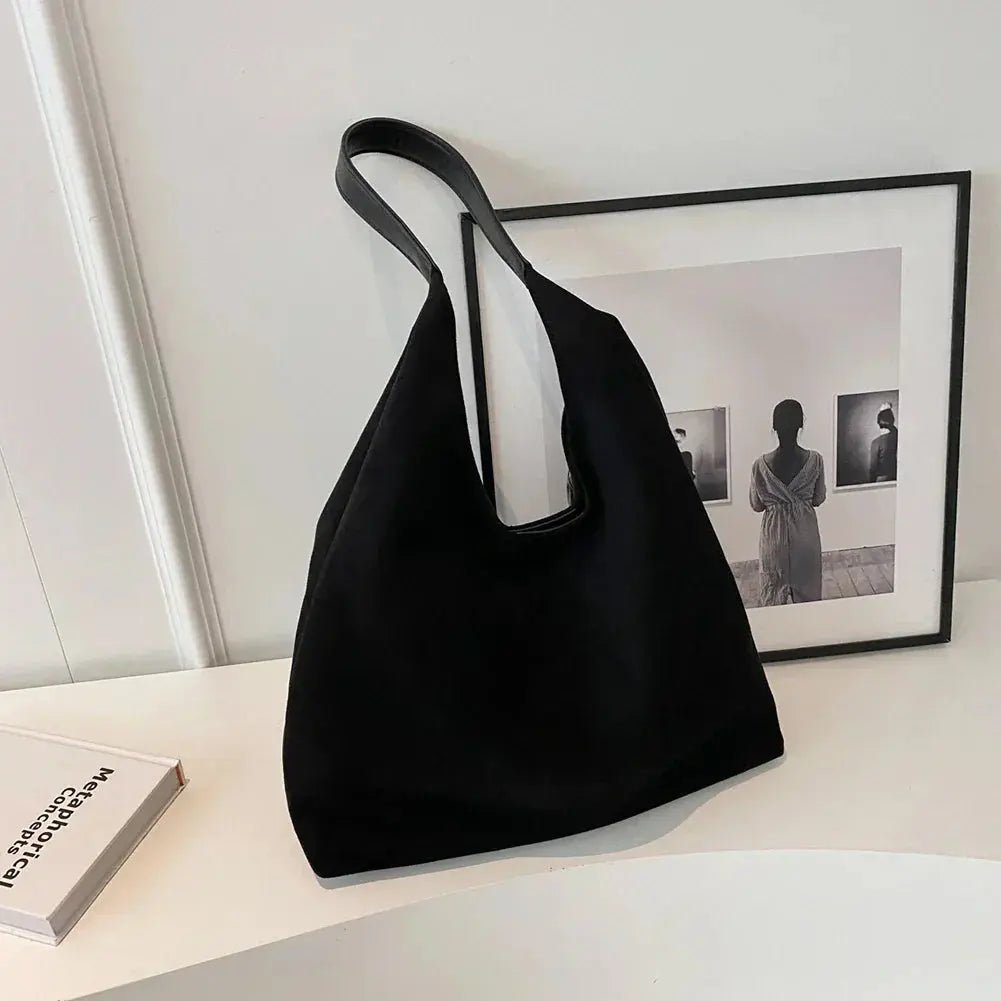 Bolso de hombro para mujer en ante suave con textura de lujo y elegancia boho