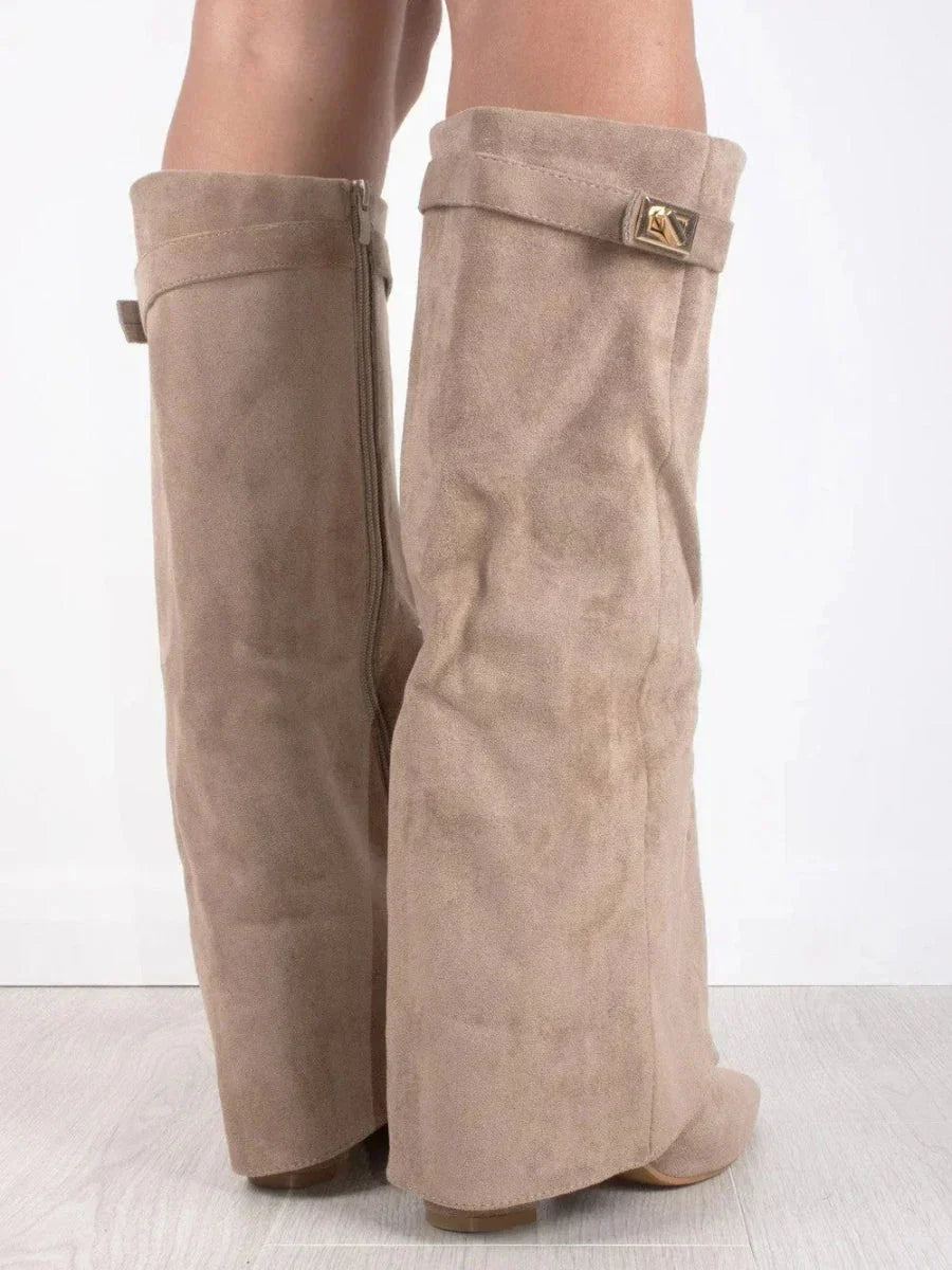 Botas altas de lujo con solapa y tacón de bloque