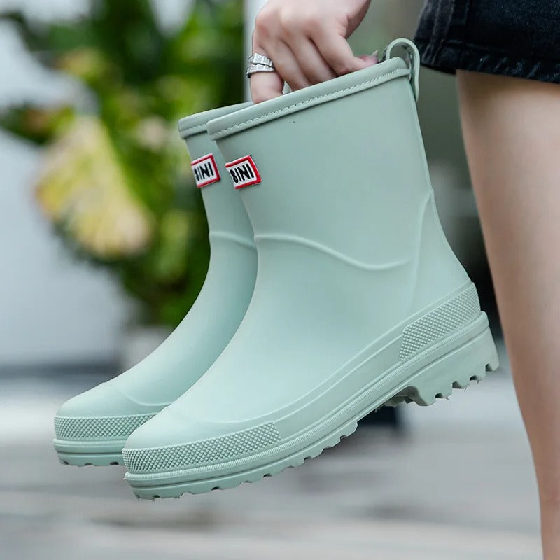 Botas de lluvia impermeables - Bota moderna de caña media