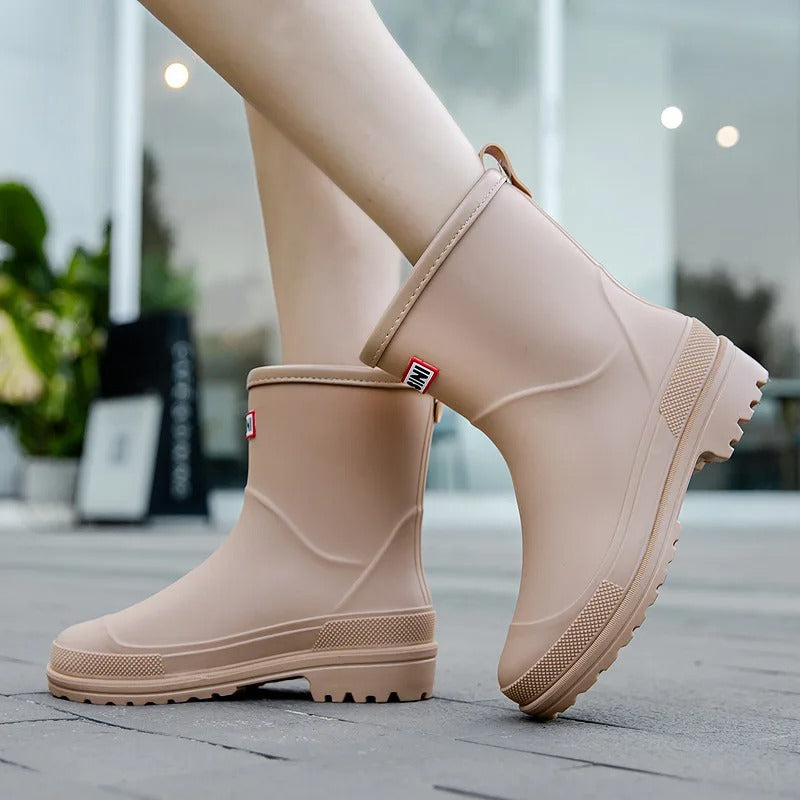 Botas de lluvia impermeables - Bota moderna de caña media