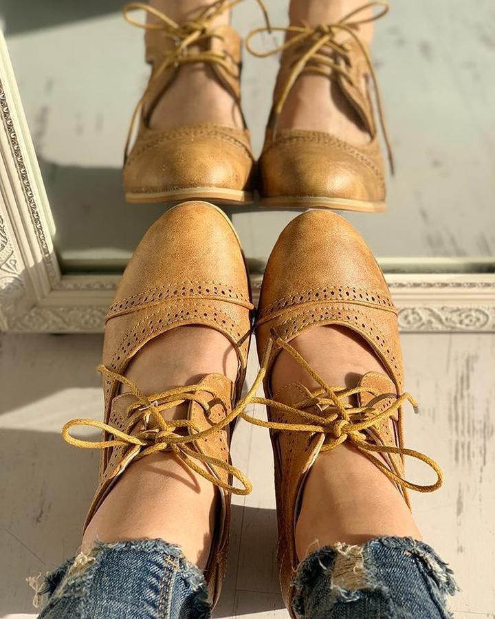 Botines con cordones y tacón de bloque
