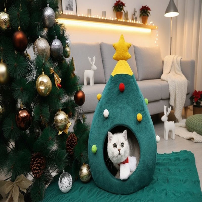 Cama para gatos con forma de árbol de Navidad — Cueva felina acolchada de felpa