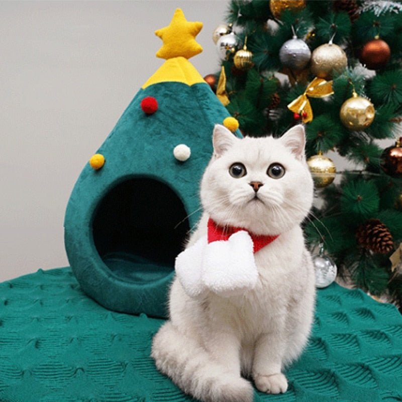 Cama para gatos con forma de árbol de Navidad — Cueva felina acolchada de felpa