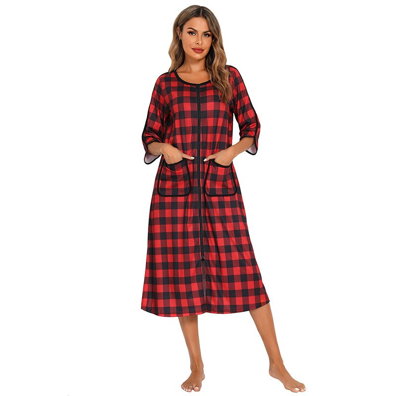 Camisón cálido con cremallera y capucha