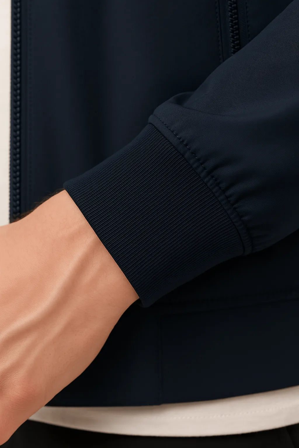 Chaqueta bomber clásica de hombre en azul marino con cremallera – Chaqueta ligera de entretiempo de poliéster resistente con bolsillos y puños acanalados