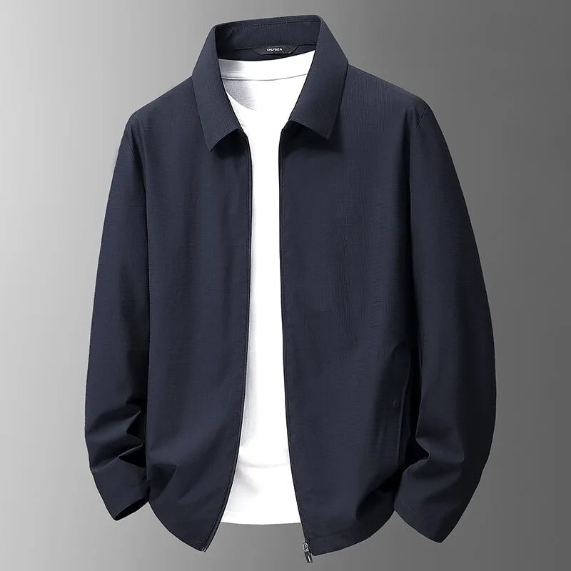 Chaqueta técnica ligera e impermeable