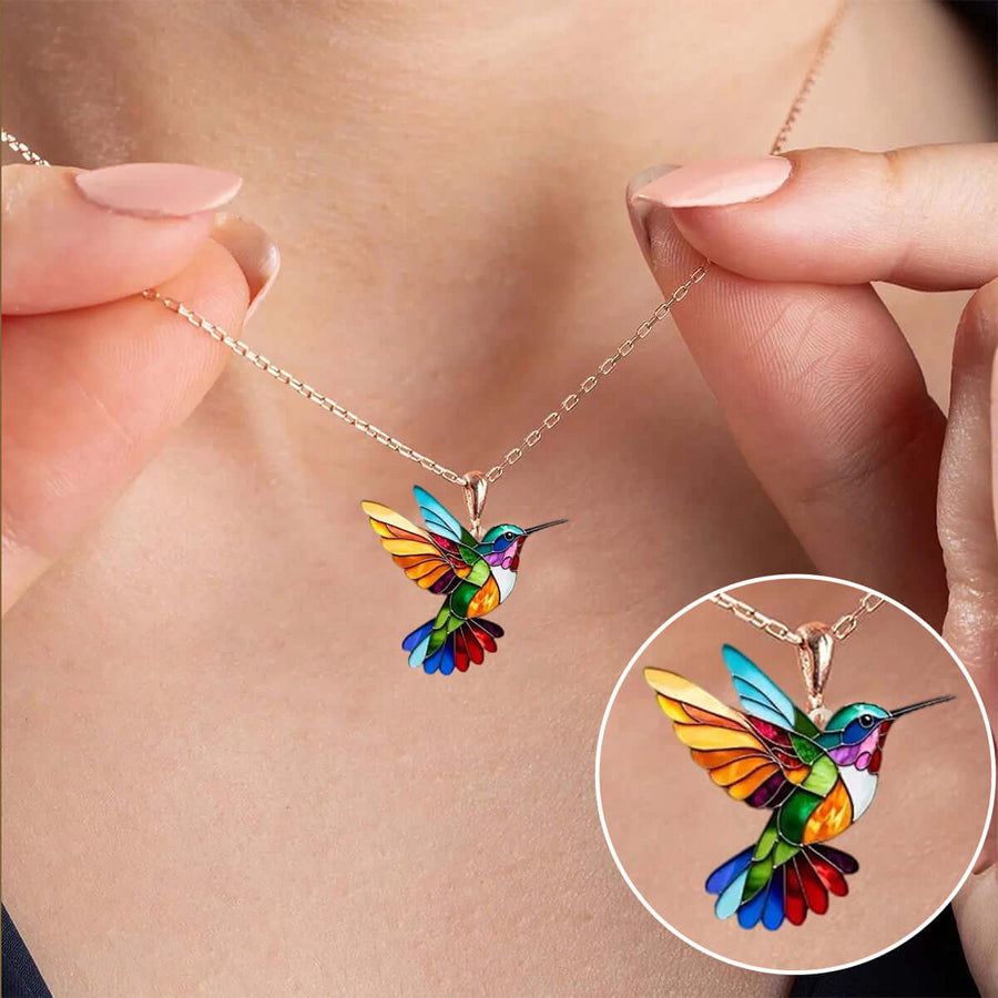 Collar Colibrí: Símbolo de Libertad y Renovación