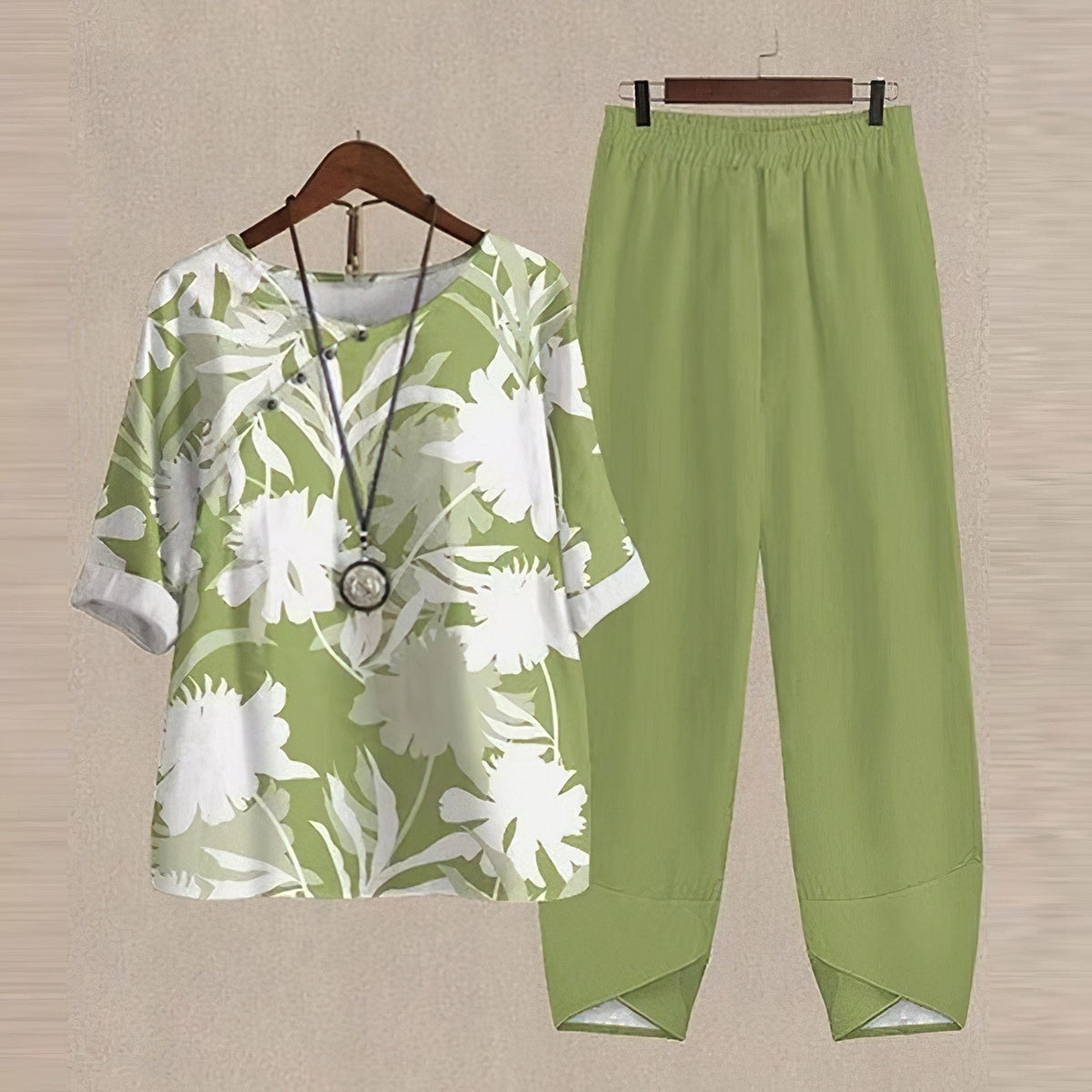 Conjunto de pantalón en mezcla de lino con estampado floral