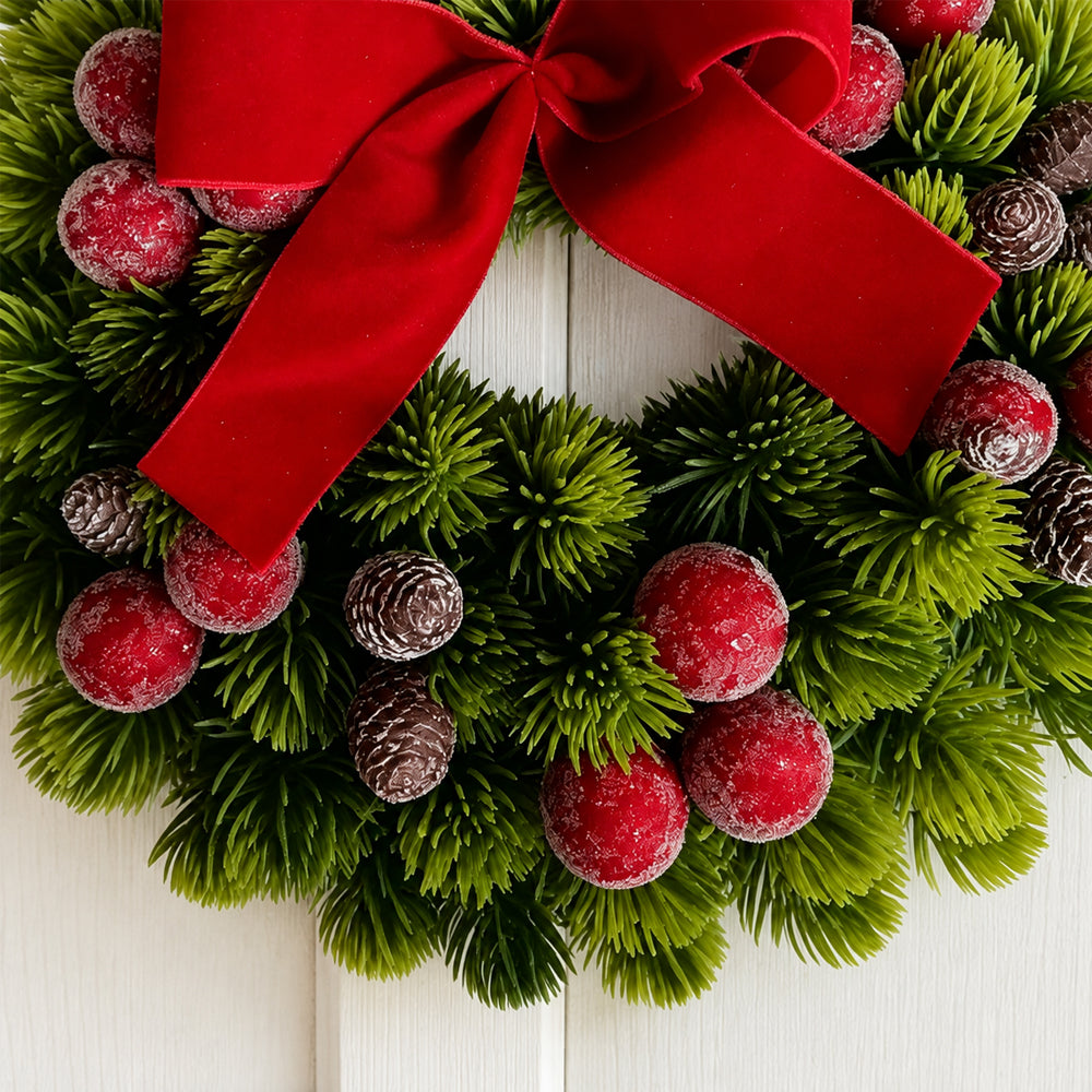 Corona de Navidad de 33 cm con bayas rojas, piñas y lazo