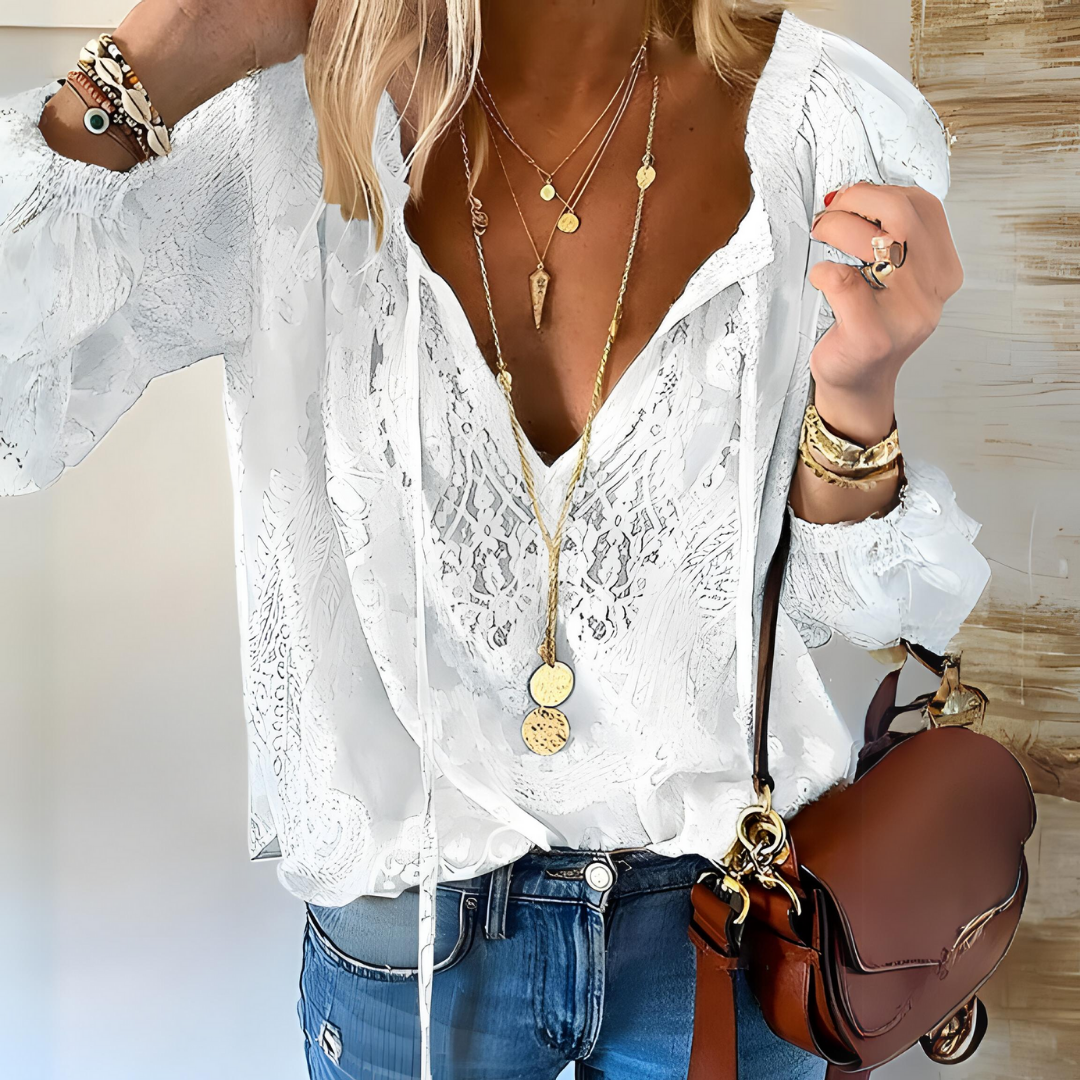 Elegante blusa boho con escote pronunciado