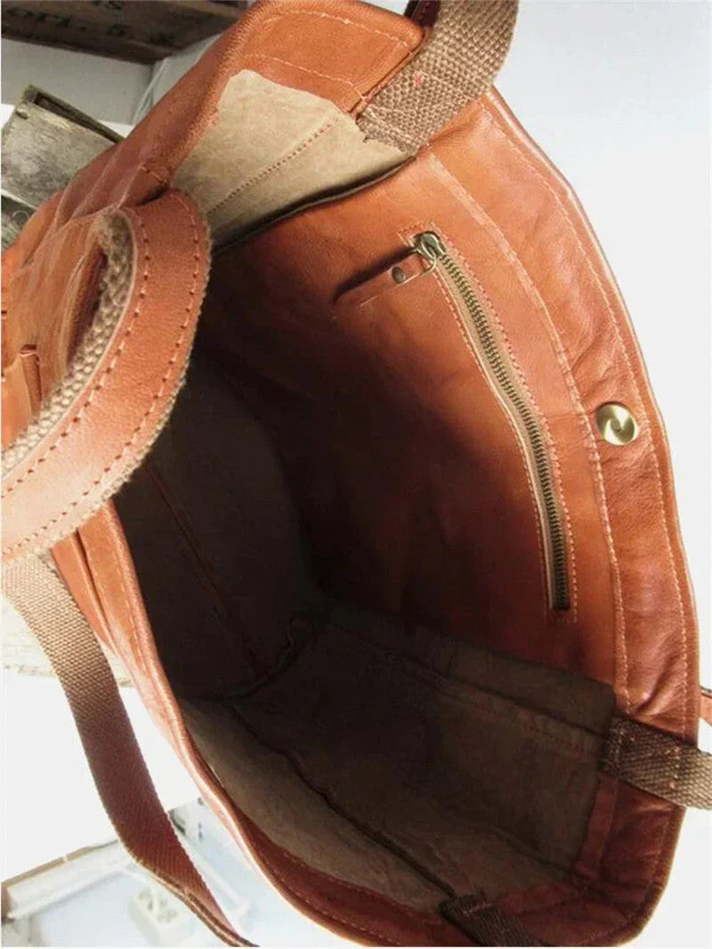 Elegante bolso de mano de piel