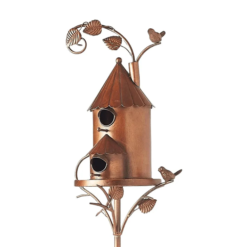 Elegante casa para pájaros con estaca para jardín y terraza