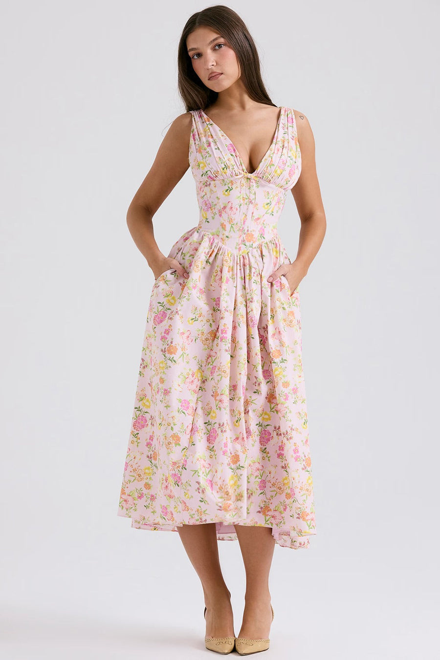 Elegante vestido floral de verano