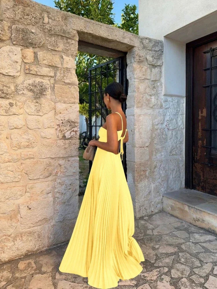 Elegante vestido maxi plisado para cualquier ocasión