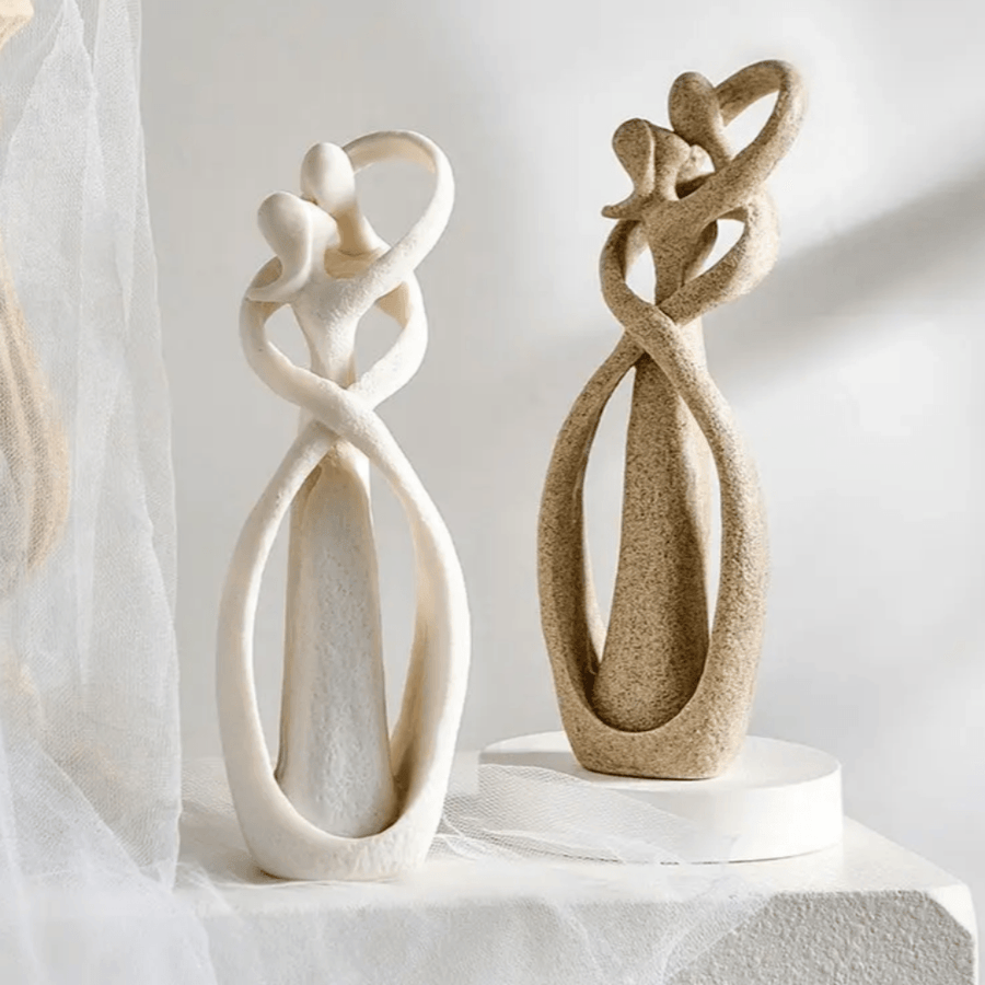 Escultura abstracta del amor eterno