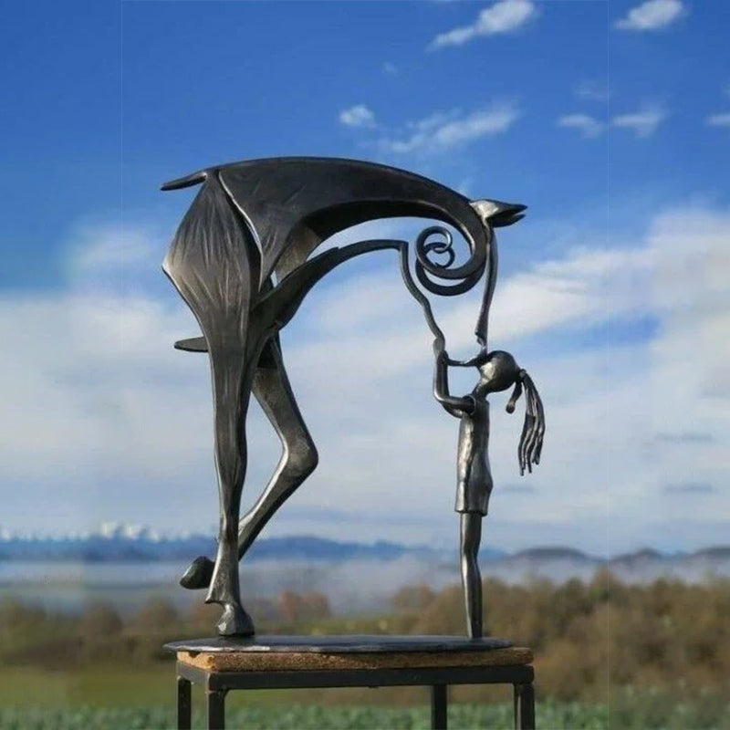 Escultura de caballo del beso