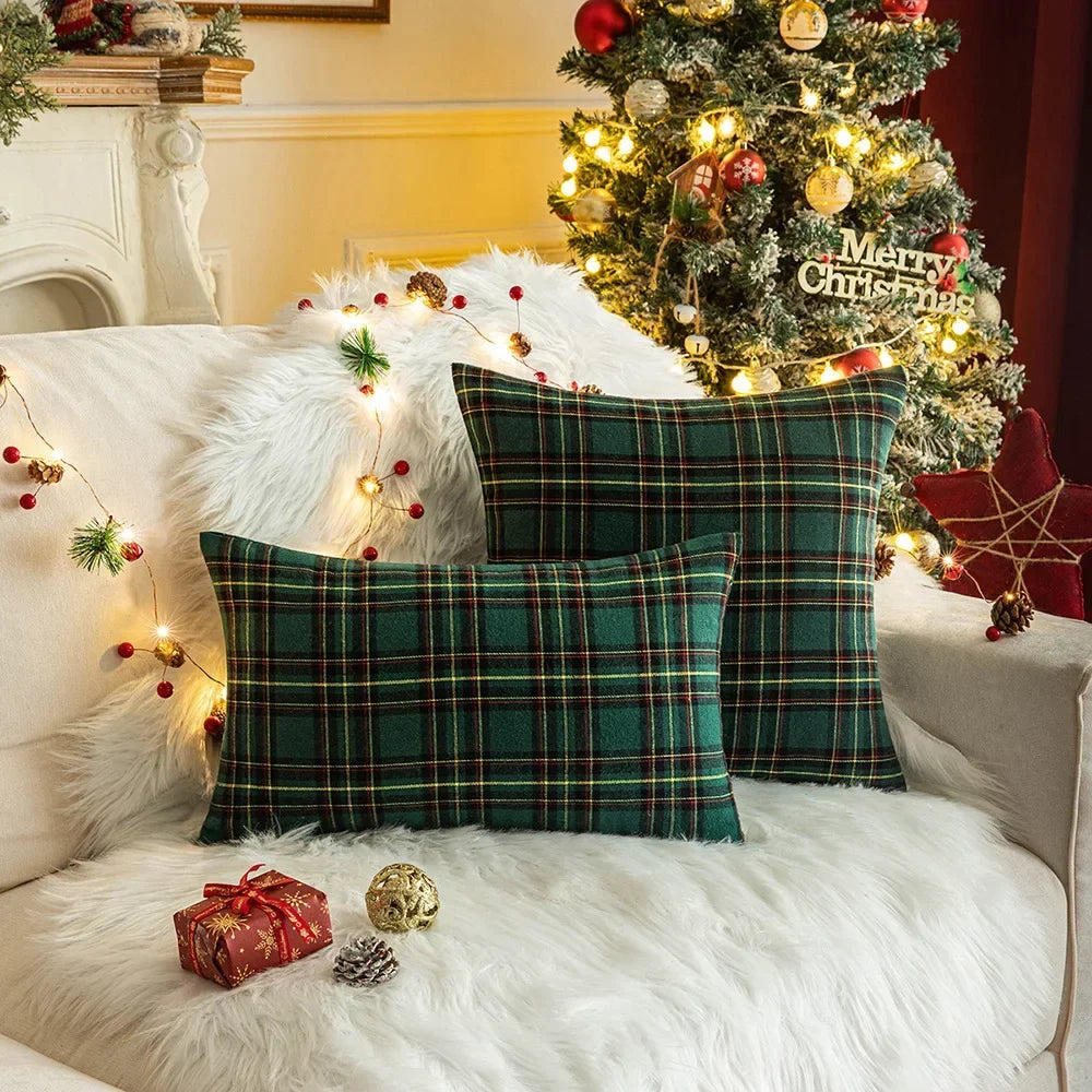 Funda de cojín clásica de cuadros con cálido ambiente navideño