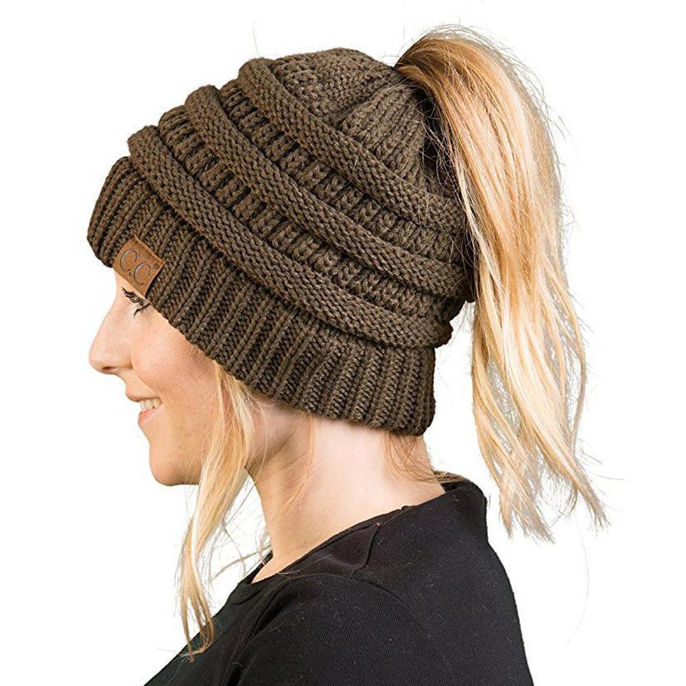 Gorro de punto de invierno para mujer con orificio para coleta – suave y casual