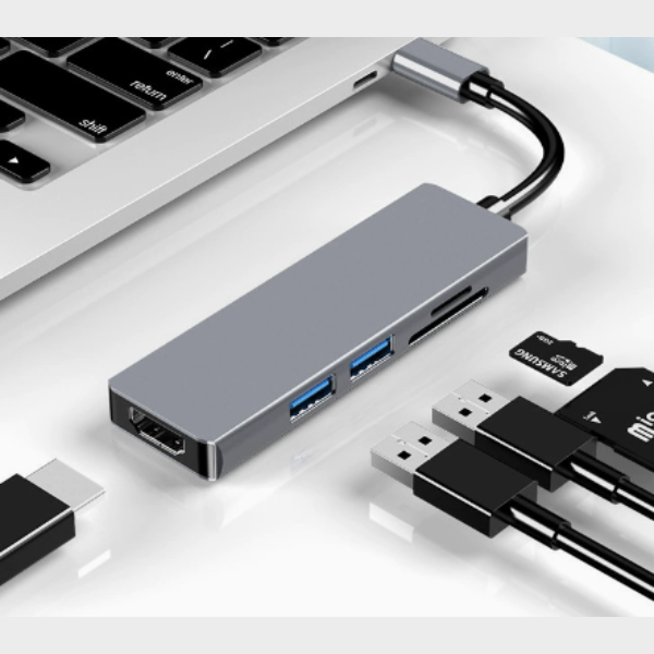 Hub USB-C: Solución compacta 5 en 1 con HDMI 4K