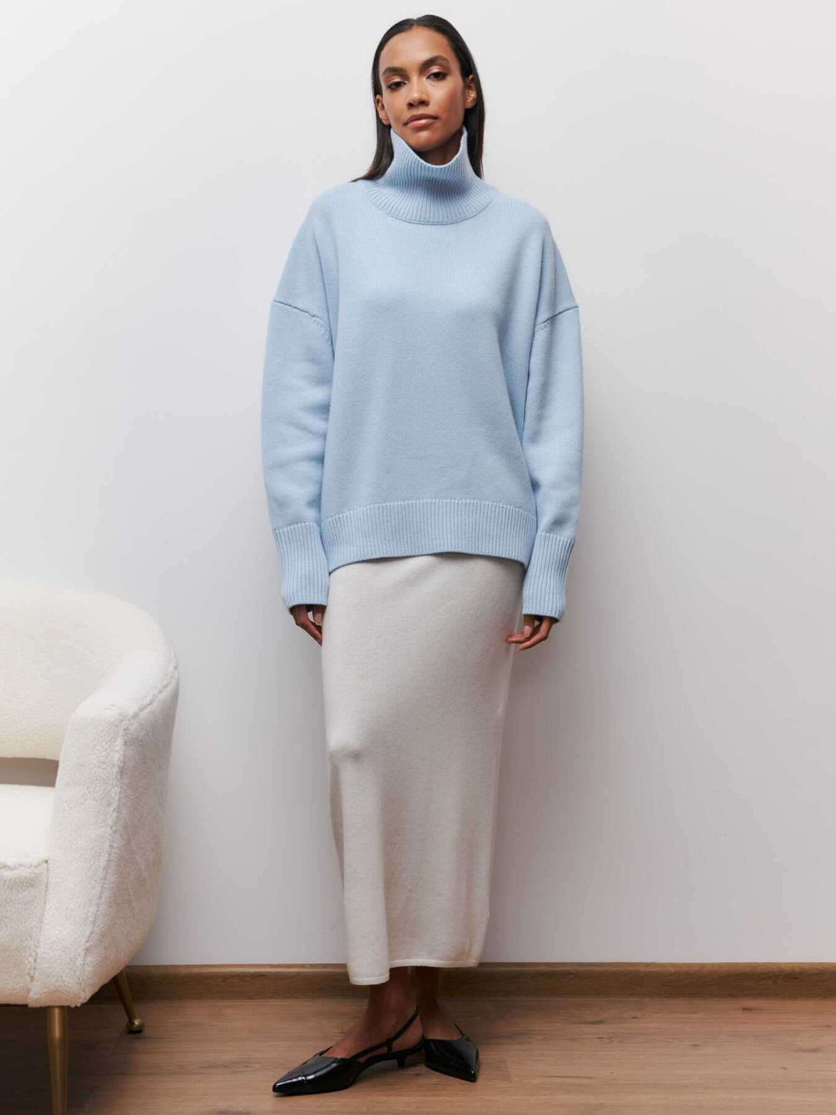 Jersey de punto oversized con cuello alto para mujer