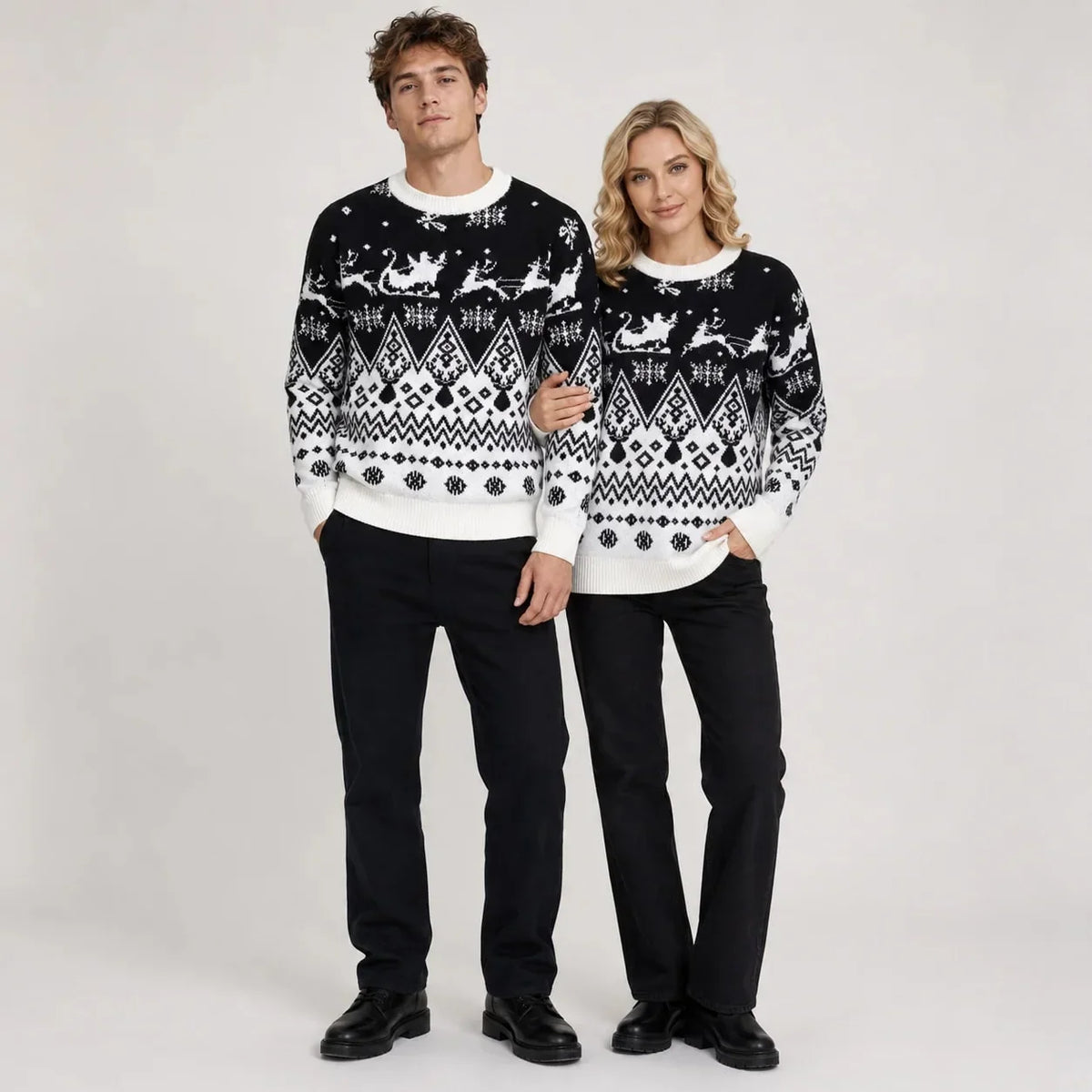 Jersey navideño unisex con motivo de renos de punto jacquard y cuello redondo