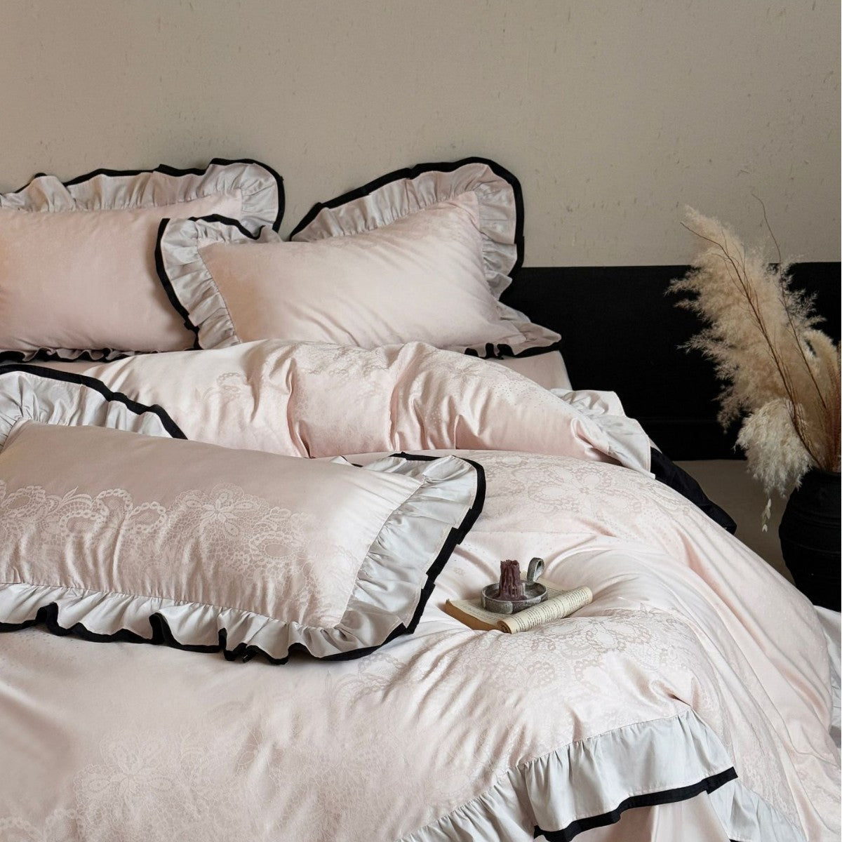 Juego de cama con doble volante y textura de jacquard
