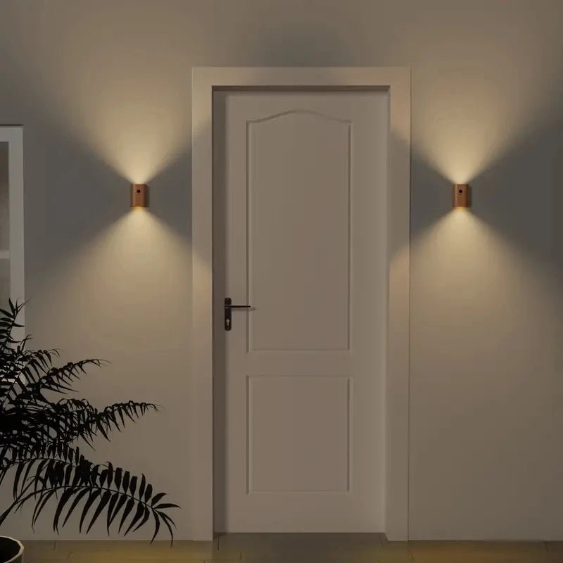 Lámpara de madera con sensor de movimiento y batería recargable