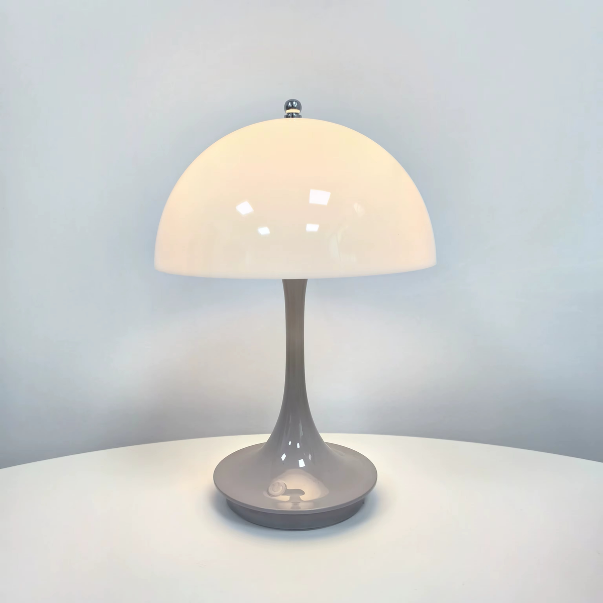 Lámpara de mesa LED inalámbrica