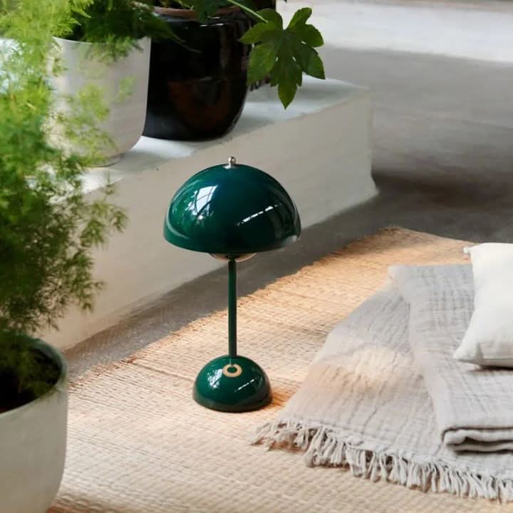 Lámpara de mesa LED inalámbrica moderna con intensidad regulable