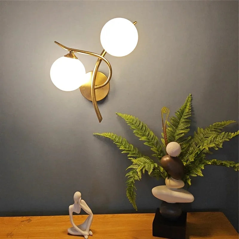 Lámpara de pared LED de diseño escandinavo con doble esfera