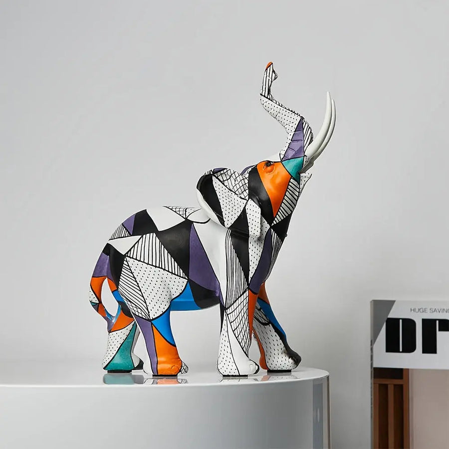 Majestuosa estatuilla de elefante con diseño de mosaico