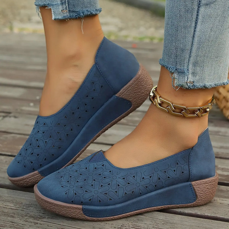 Mocasines ortopédicos para mujer con empeine de cuero y suela de cuña