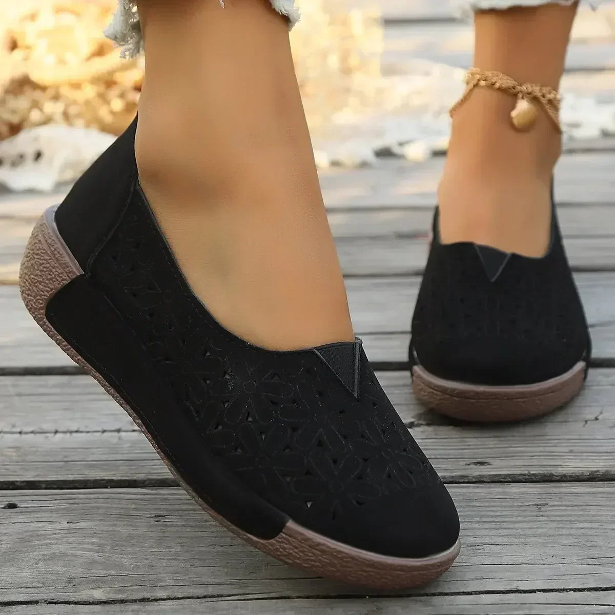 Mocasines ortopédicos para mujer con empeine de cuero y suela de cuña