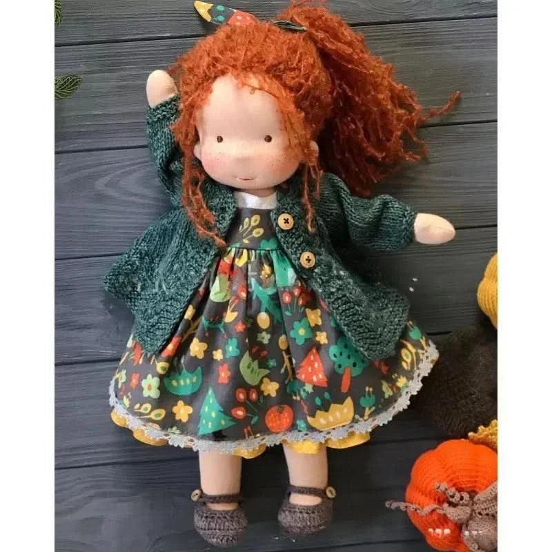 Muñeca de peluche hecha a mano – Juguete Elise de estilo Waldorf