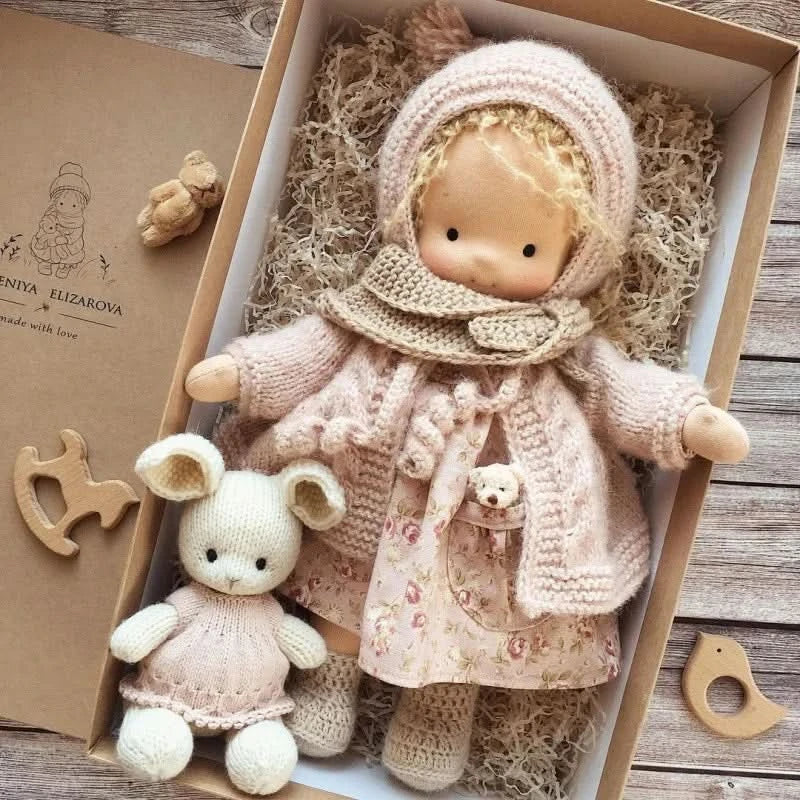 Muñeca de peluche hecha a mano – Juguete Elise de estilo Waldorf