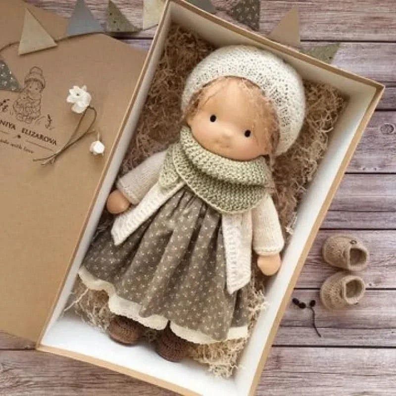 Muñeca de peluche hecha a mano - Juguete Waldorf Emma