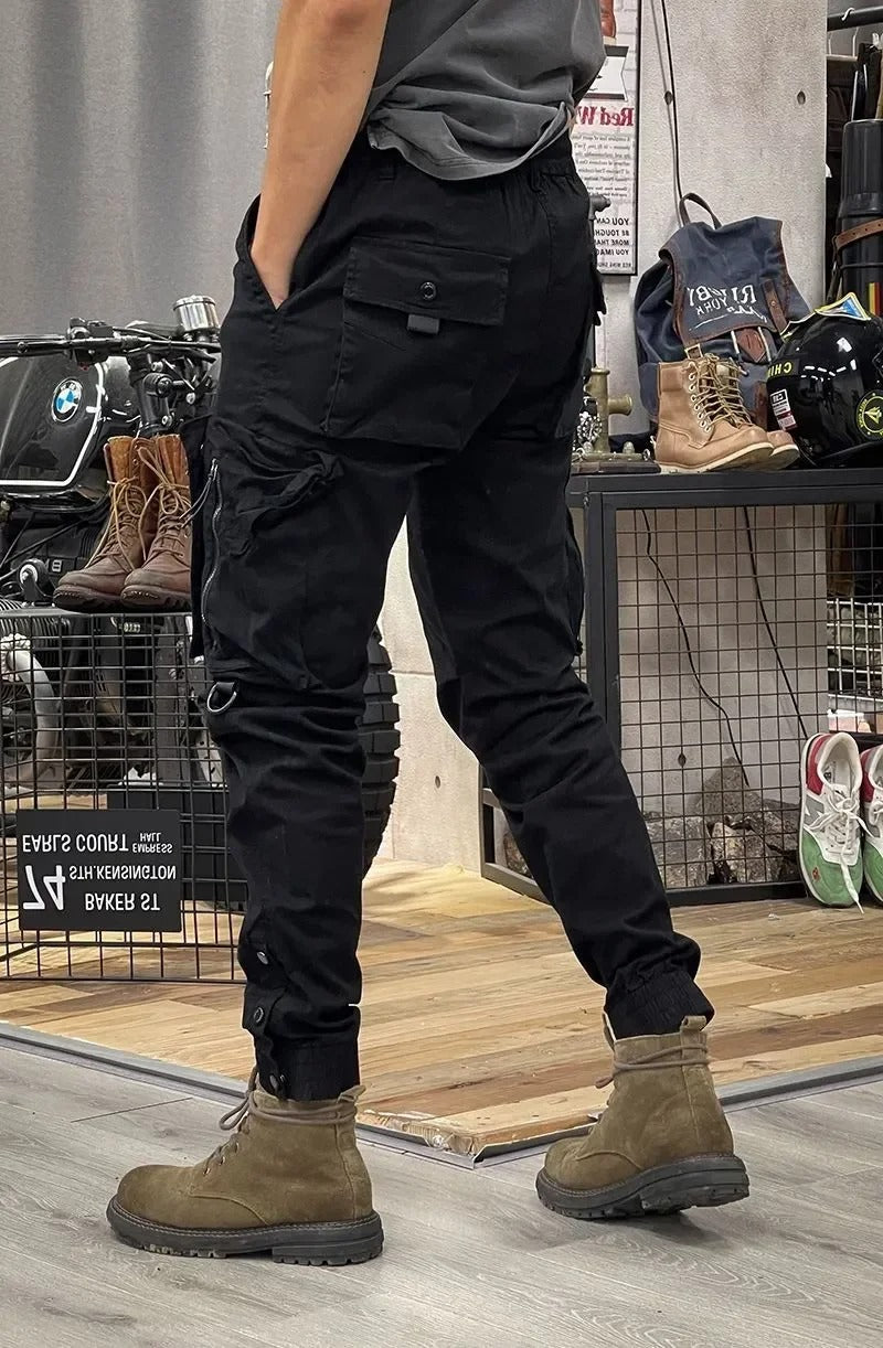 Pantalón cargo elástico