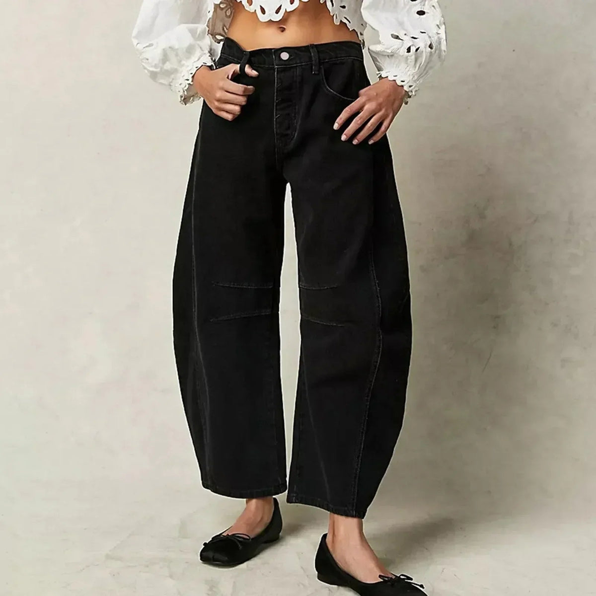 Pantalones vaqueros para mujer con perneras anchas