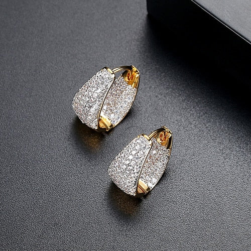 Pendientes de aro brillantes con engaste pavé