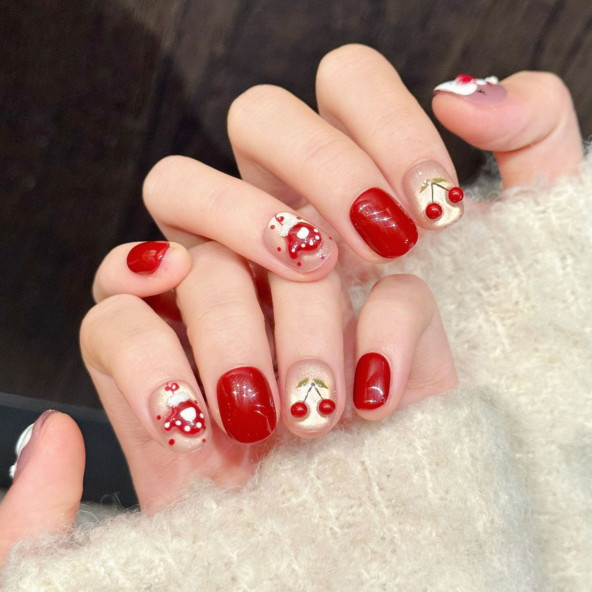 Set de uñas postizas adhesivas con temática navideña de fantasía