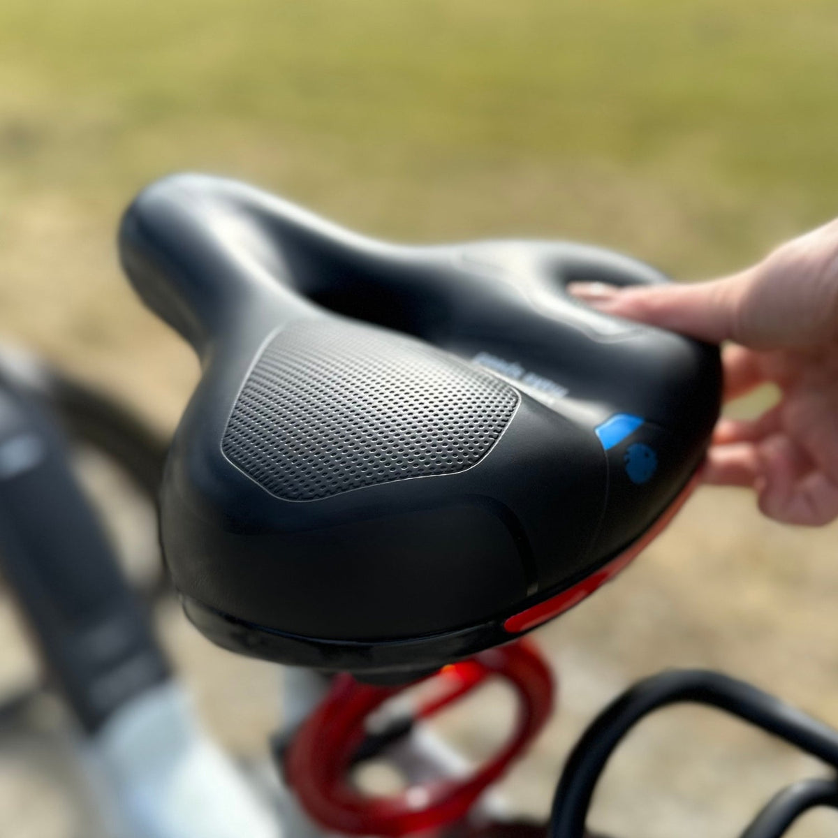 Sillín de Bicicleta de Espuma Viscoelástica que Alivia la Presión | Negro