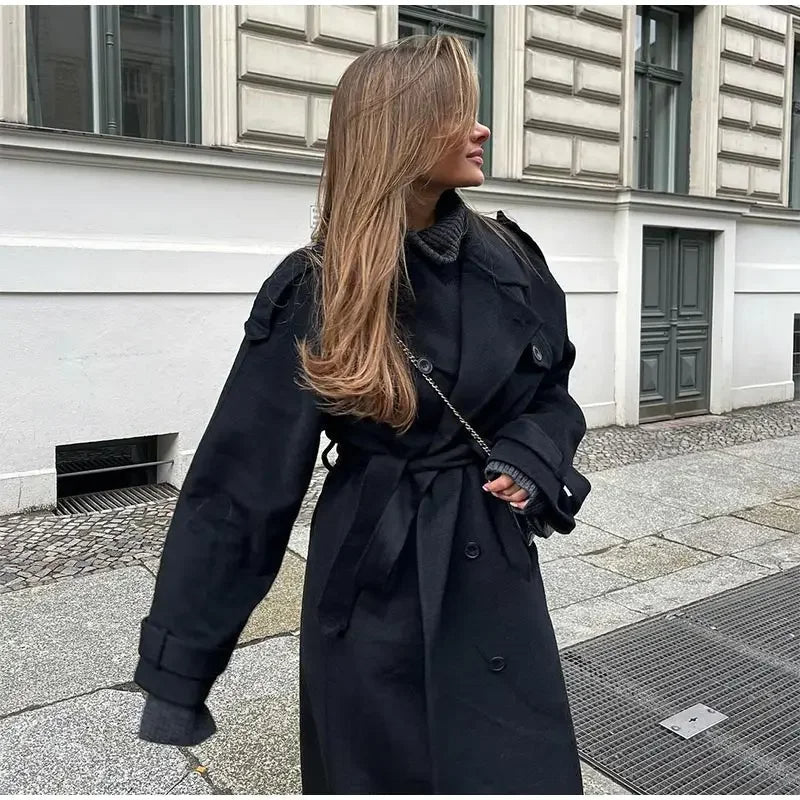 Trench para mujer con doble abotonadura