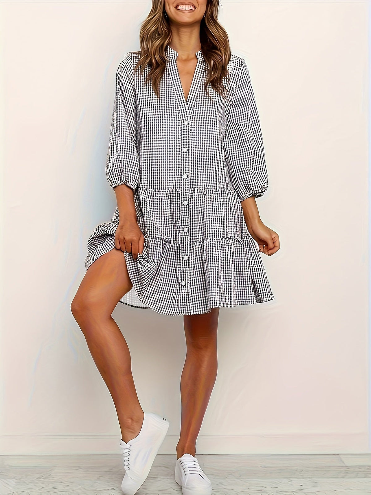 Vestido corto de mujer con botones
