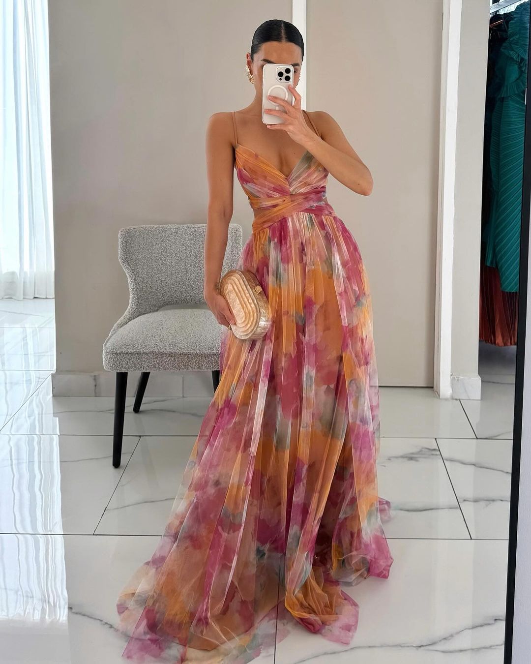 Vestido Largo Escote en Pico Tirantes Finos Corte Evasé
