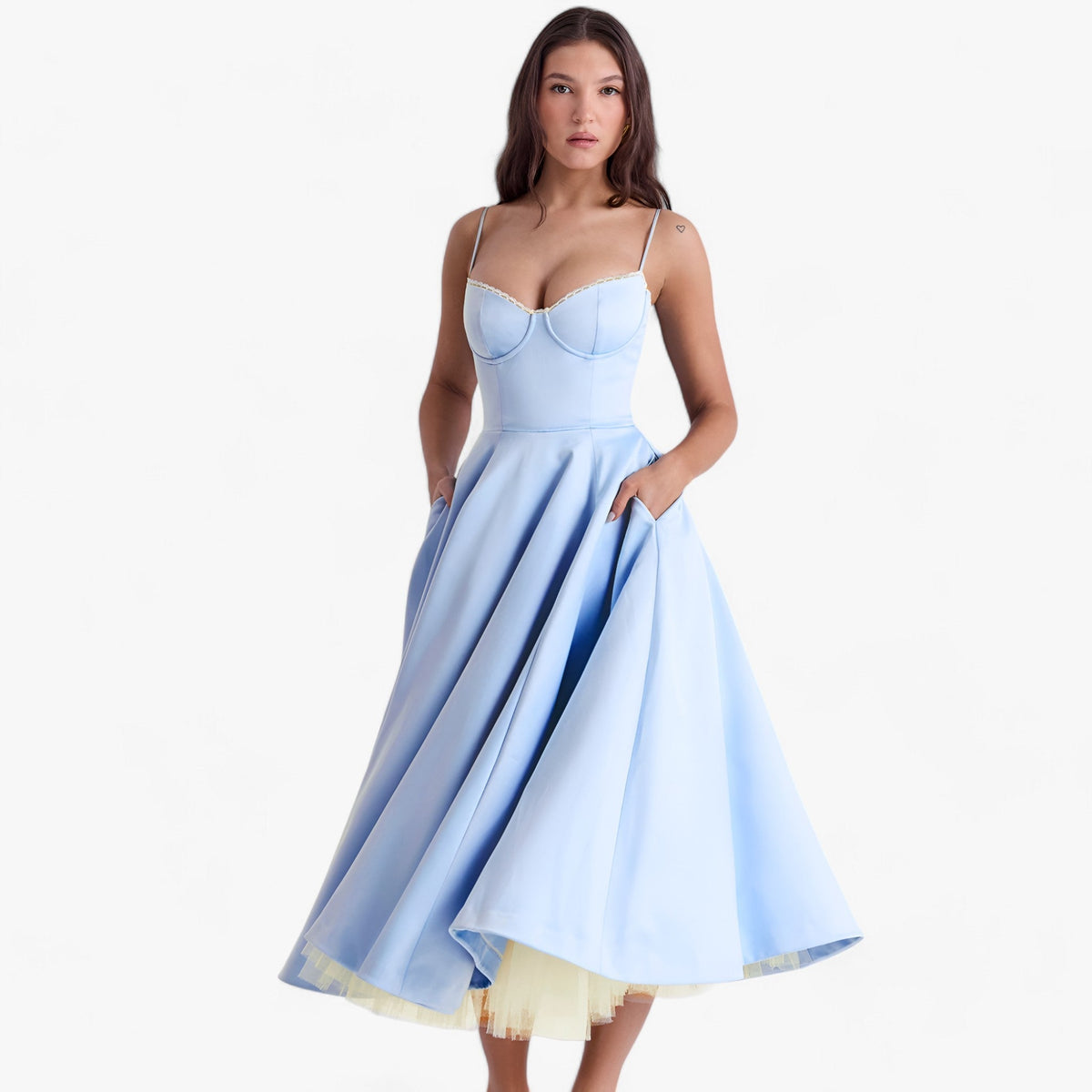 Vestidos de noche – Corte elegante y detalles con estilo