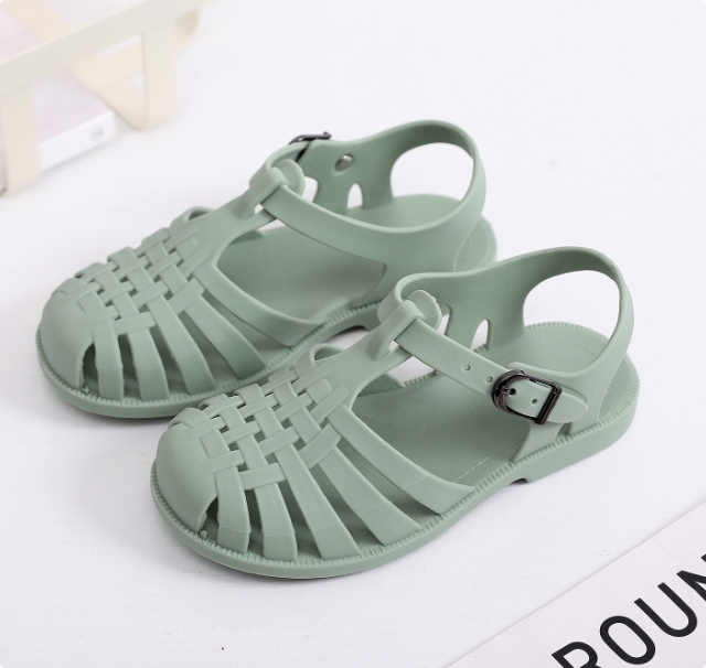 Zapatos antideslizantes de playa y natación para niños