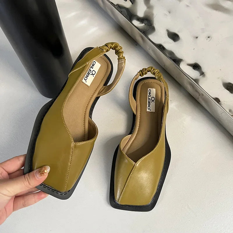 Zapatos destalonados de puntera cuadrada