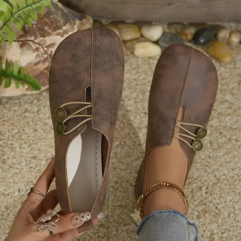 Zapatos planos elegantes y ergonómicos con puntera redonda y suela blanda